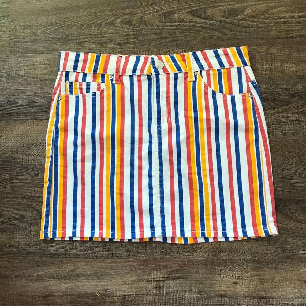 RUE 21 summer striped mini skirt
